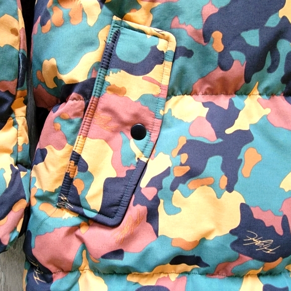 BRAND NEW Jordan Flight Heritage Camo Down Parka Men's Size: XL - Picture 5 of 12